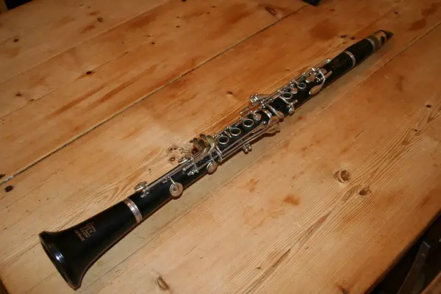 Bb vs. Eb clarinet shape